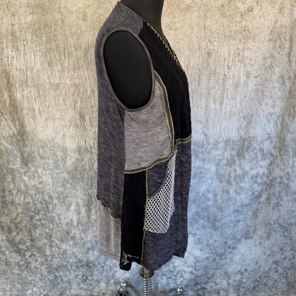 Adam Jacobs Artsy Multimedia Sleeveless Vest - L - Picture 6 of 10